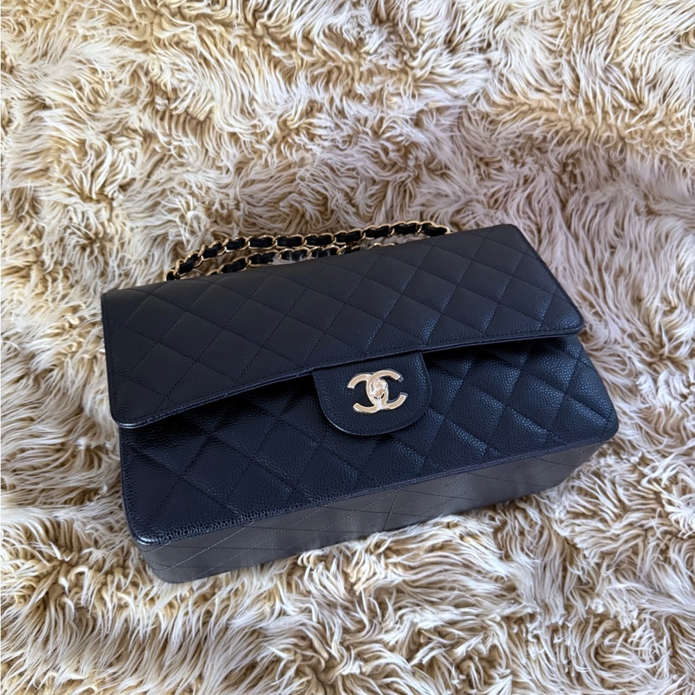 Chanel LARGE CLASSIC HANDBAG
Grained Calfskin & Gold-Tone Metal retail $11,700 - Picture 5 of 15